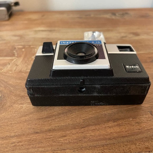 Vintage Instamatic X-15 Kodak Camera - Picture 5 of 8